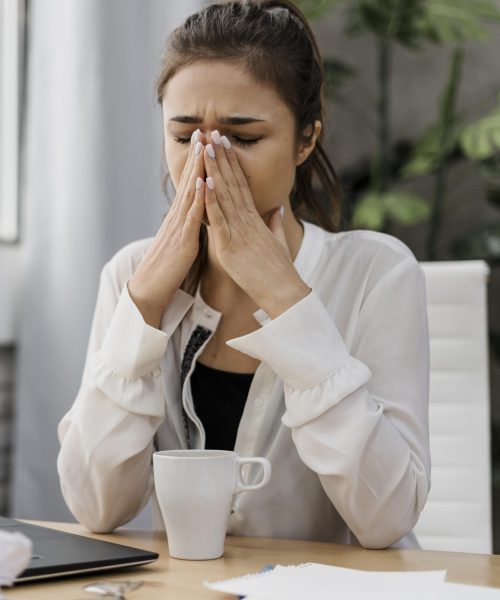 businesswoman-looking-frustrated-while-working-from-home